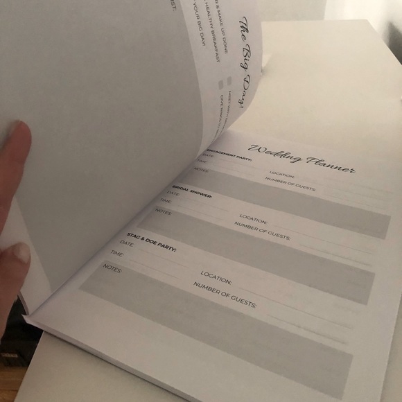 Wedding Planner - Picture 3 of 3